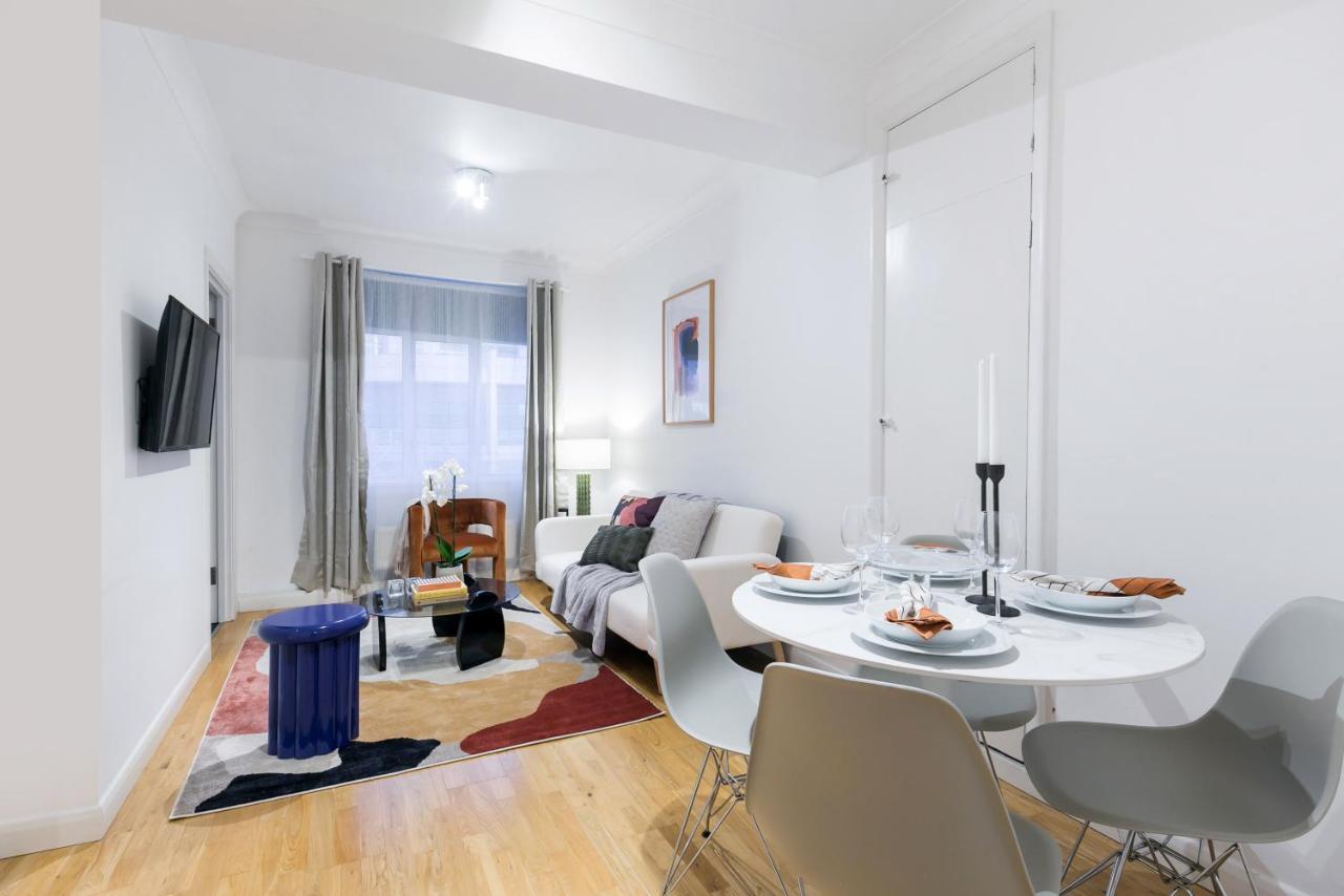 Perfectly Located 1 Bed Apartment Above Tube Station Londres Extérieur photo
